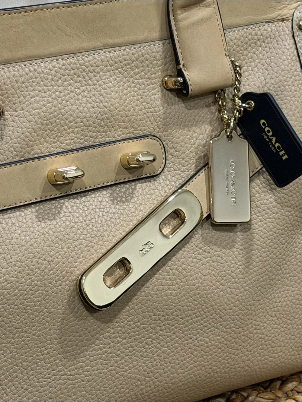 Coach 21” includes